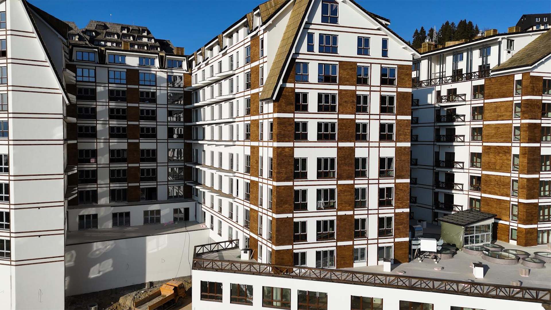 DŽAM GRADNJA | ZONED Panorama Kopaonik | DEMIT fasada 19.000 m²